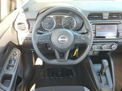 Used 2025 Nissan Versa S image 17