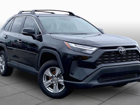 Used 2025 Toyota RAV4 XLE FWD image 3