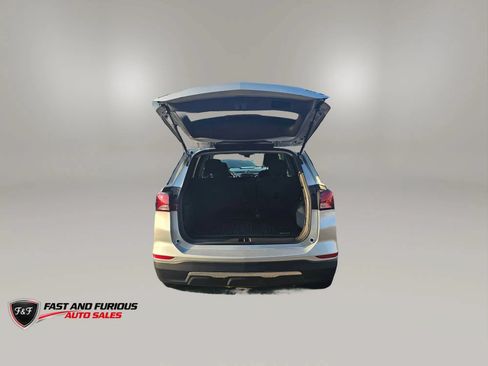 Used 2022 Chevrolet Equinox LT w/ LPO, Floor Liner Package AWD/4WD image 8