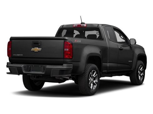 Used 2018 Chevrolet Colorado Z71 AWD/4WD image 2