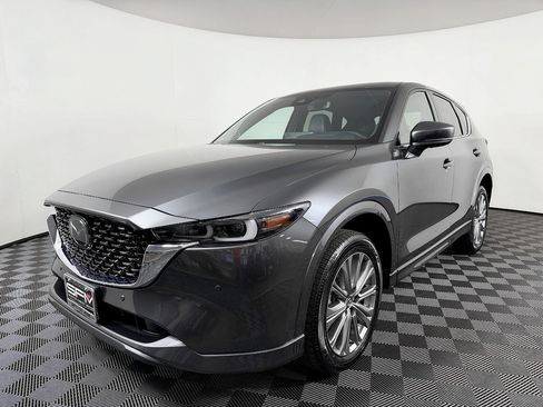 Used 2023 MAZDA CX-5 Signature AWD/4WD image 2