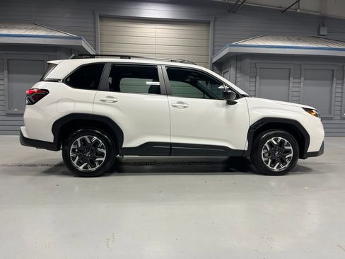 Used 2026 Subaru Forester AWD/4WD image 8