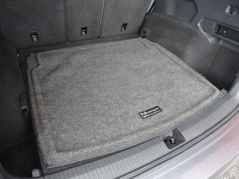 Used 2021 Volkswagen Tiguan SE R-Line image 15