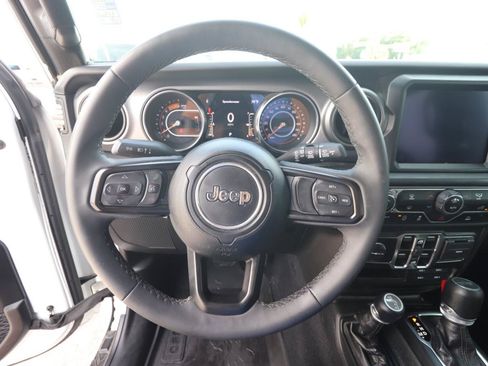 Used 2023 Jeep Wrangler Unlimited Sport AWD/4WD image 19
