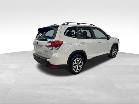 Certified 2024 Subaru Forester Premium AWD/4WD image 32