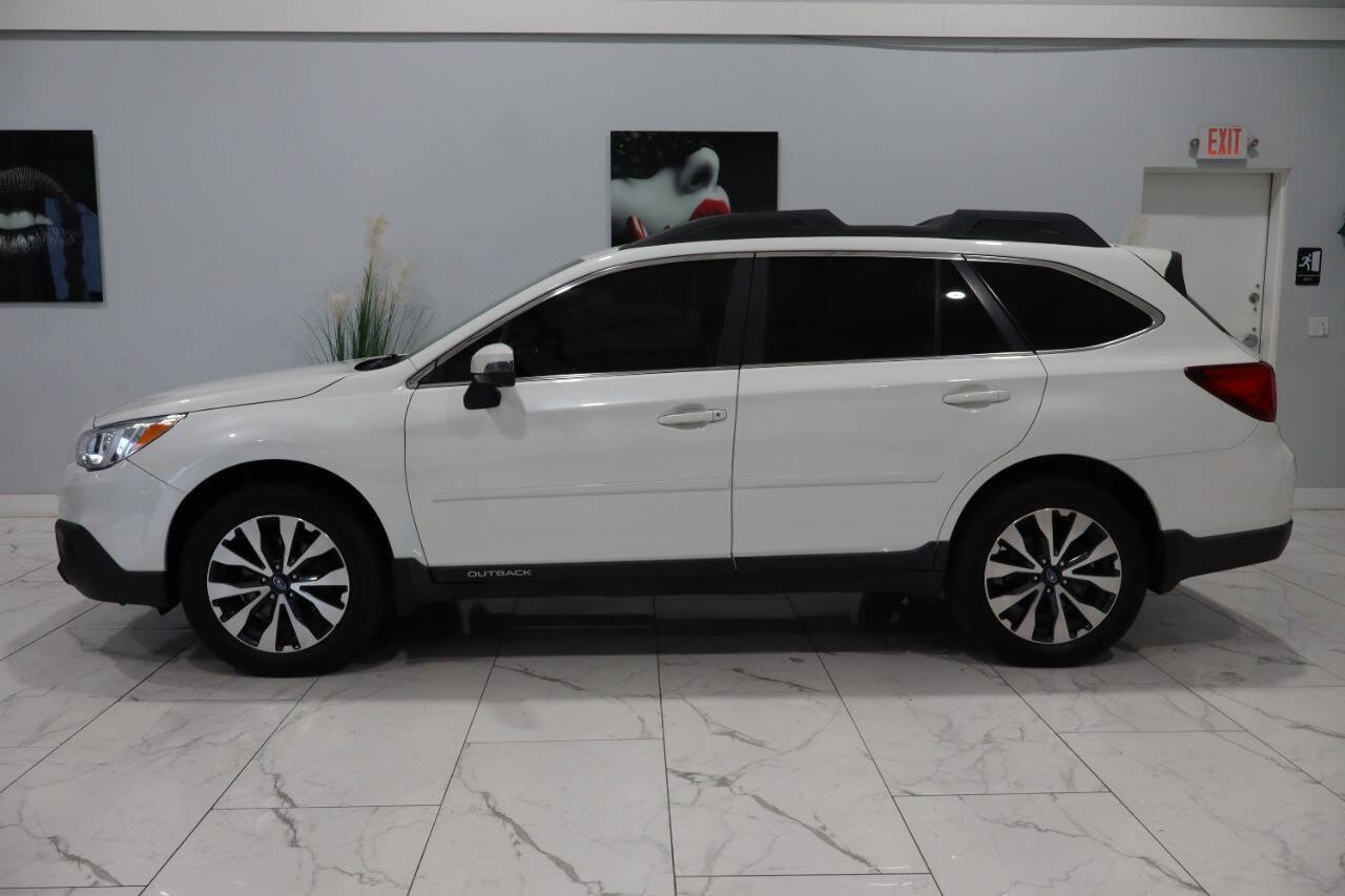 Used 2016 Subaru Outback 2.5i Limited AWD/4WD image 4