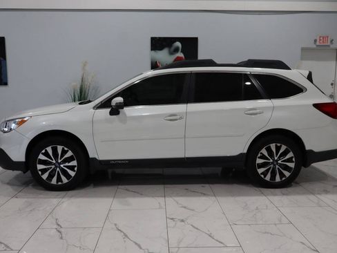 Used 2016 Subaru Outback 2.5i Limited AWD/4WD image 4