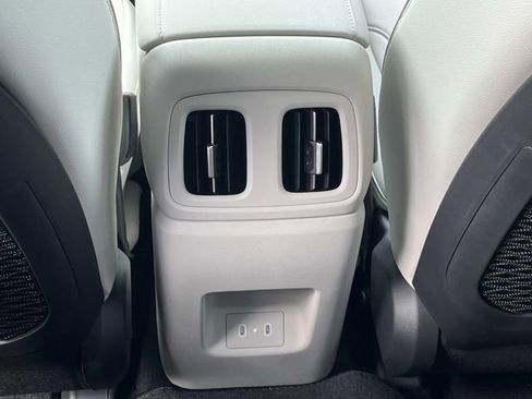 New 2026 Hyundai Tucson Limited FWD image 18