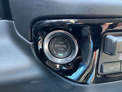 New 2026 GMC Sierra 1500 Elevation w/ Elevation Premium Package AWD/4WD image 17