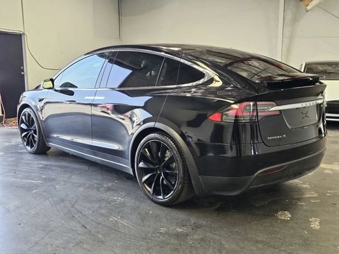 Used 2017 Tesla Model X 75D AWD/4WD image 2