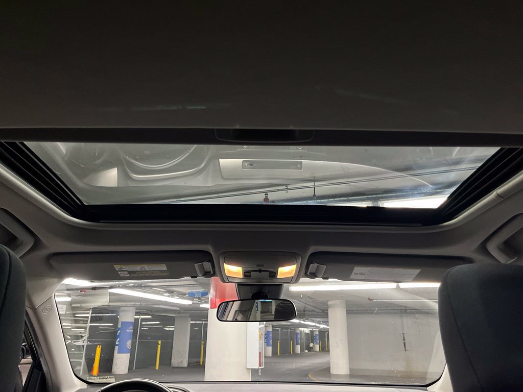 Used 2017 Toyota RAV4 XLE AWD/4WD image 9