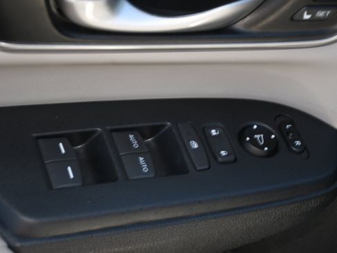Used 2020 Honda CR-V EX-L image 11