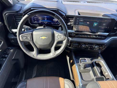 Used 2025 Chevrolet Silverado 1500 High Country image 18