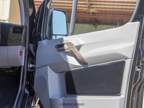 Used 2017 Mercedes-Benz Sprinter 3500 image 24