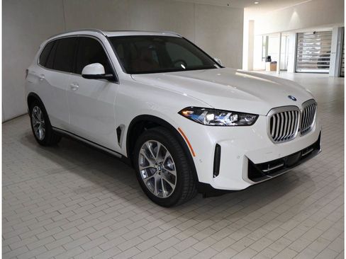 Used 2026 BMW X5 xDrive50e w/ Premium Package AWD/4WD image 8