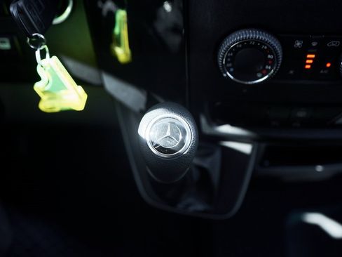 Used 2017 Mercedes-Benz Sprinter 3500 image 47