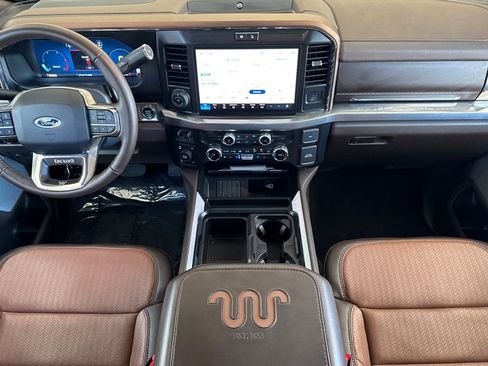 Used 2025 Ford F350 King Ranch AWD/4WD image 13