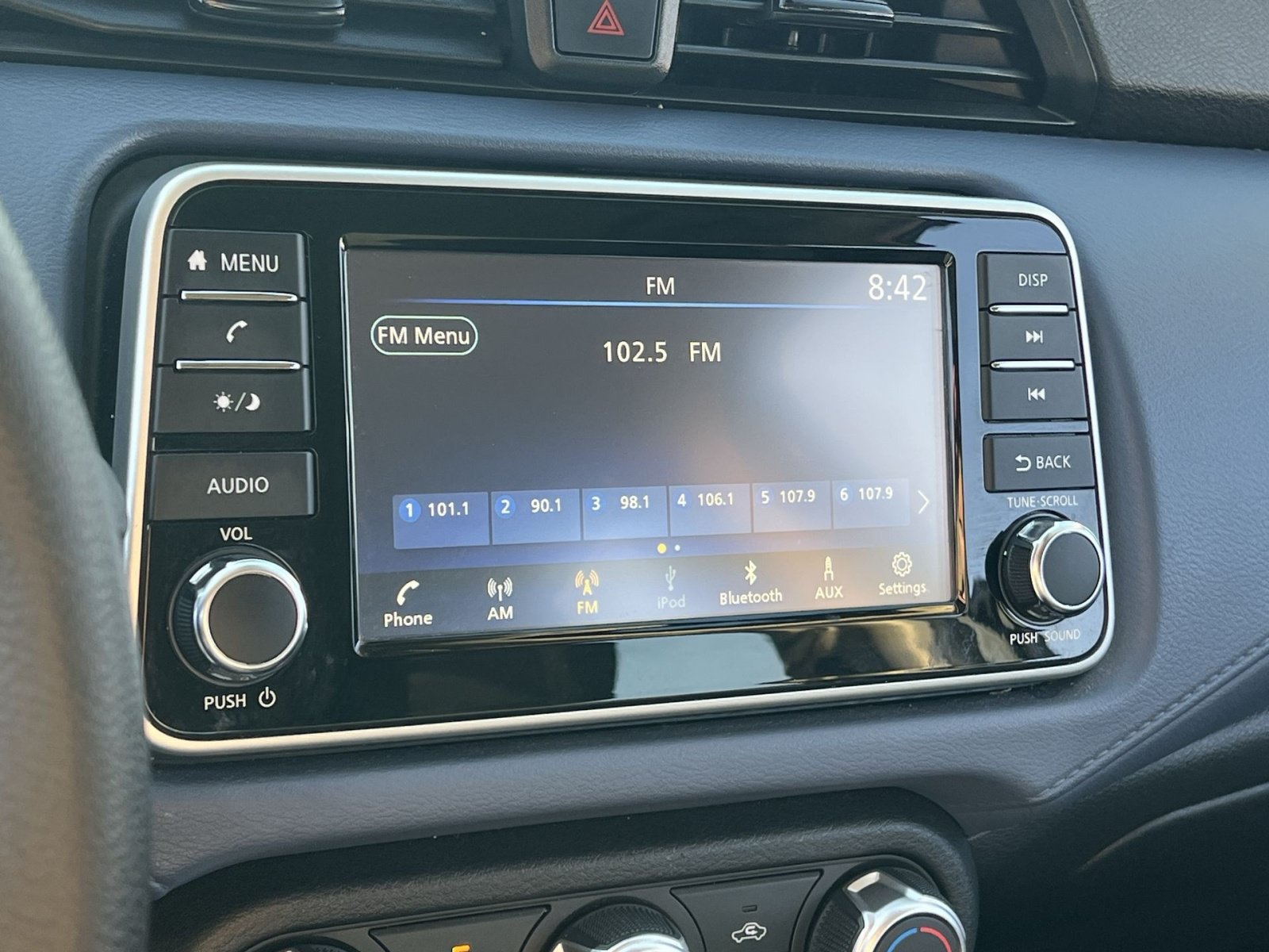 Used 2024 Nissan Versa SV FWD image 18