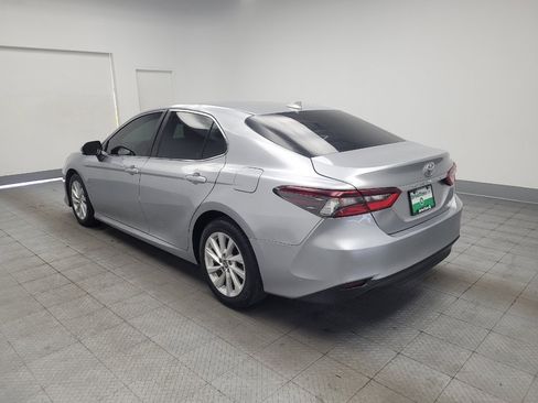 Used 2022 Toyota Camry LE FWD image 5