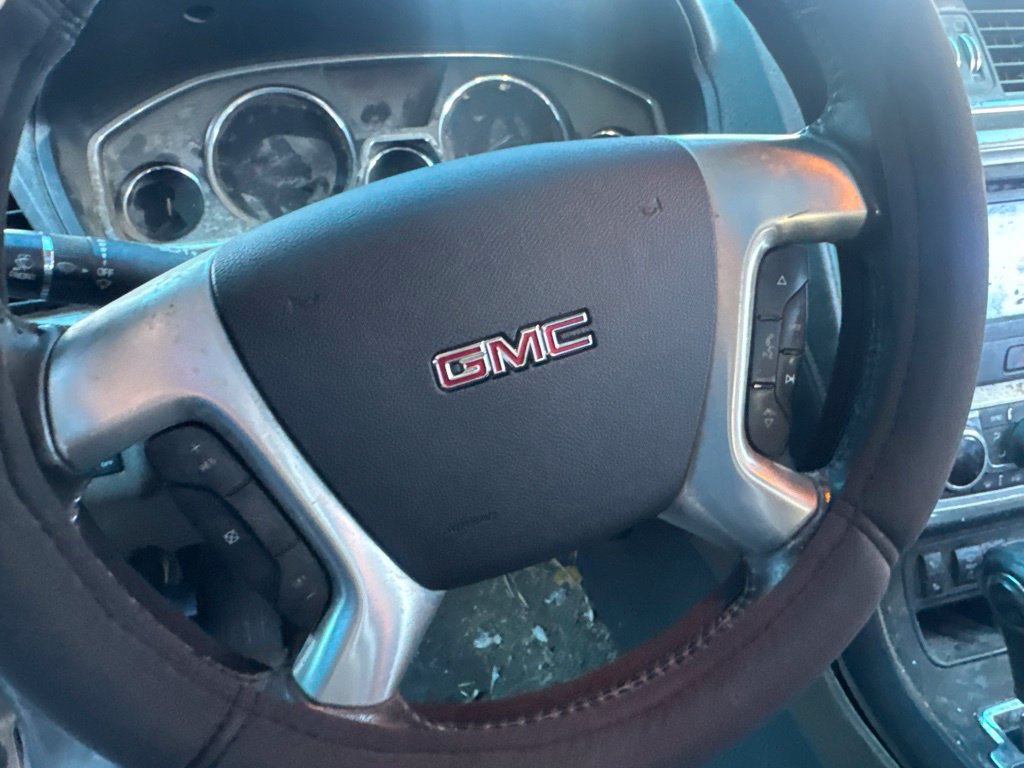 Used 2015 GMC Acadia SLT w/ Open Road Package FWD image 17