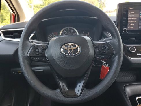 Certified 2022 Toyota Corolla LE FWD image 18