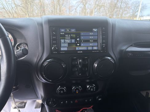 Certified 2017 Jeep Wrangler Unlimited Rubicon image 20