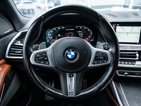 Used 2022 BMW X7 M50i image 16