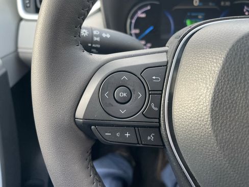 Used 2025 Toyota RAV4 XLE w/ Convenience Package image 16