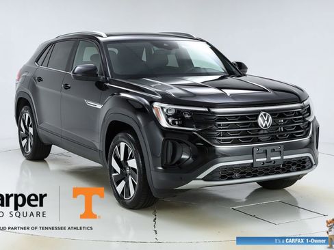 Used 2025 Volkswagen Atlas Cross Sport SE w/ Panoramic Sunroof Package image 54