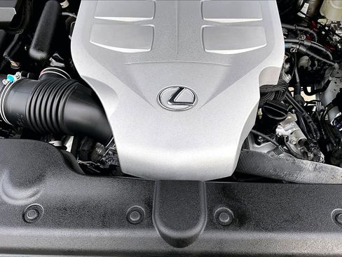 Used 2021 Lexus GX 460 Luxury w/ Accessory Package AWD/4WD image 33