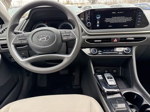 Used 2023 Hyundai Sonata SEL w/ Winter Weather Package image 18