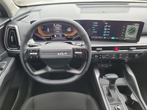 New 2026 Kia Sorento LX FWD image 18