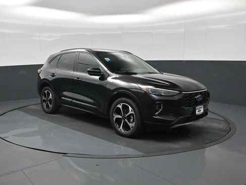 Used 2023 Ford Escape ST-Line Elite w/ Premium Technology Package AWD/4WD image 1