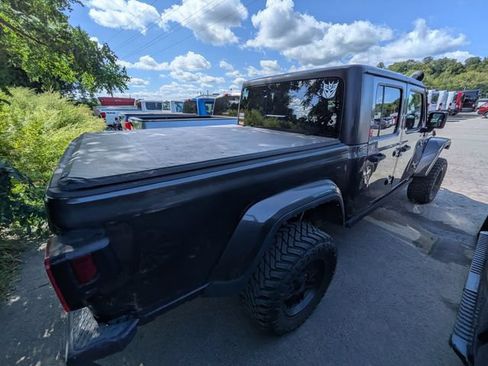 Used 2021 Jeep Gladiator Overland AWD/4WD image 6