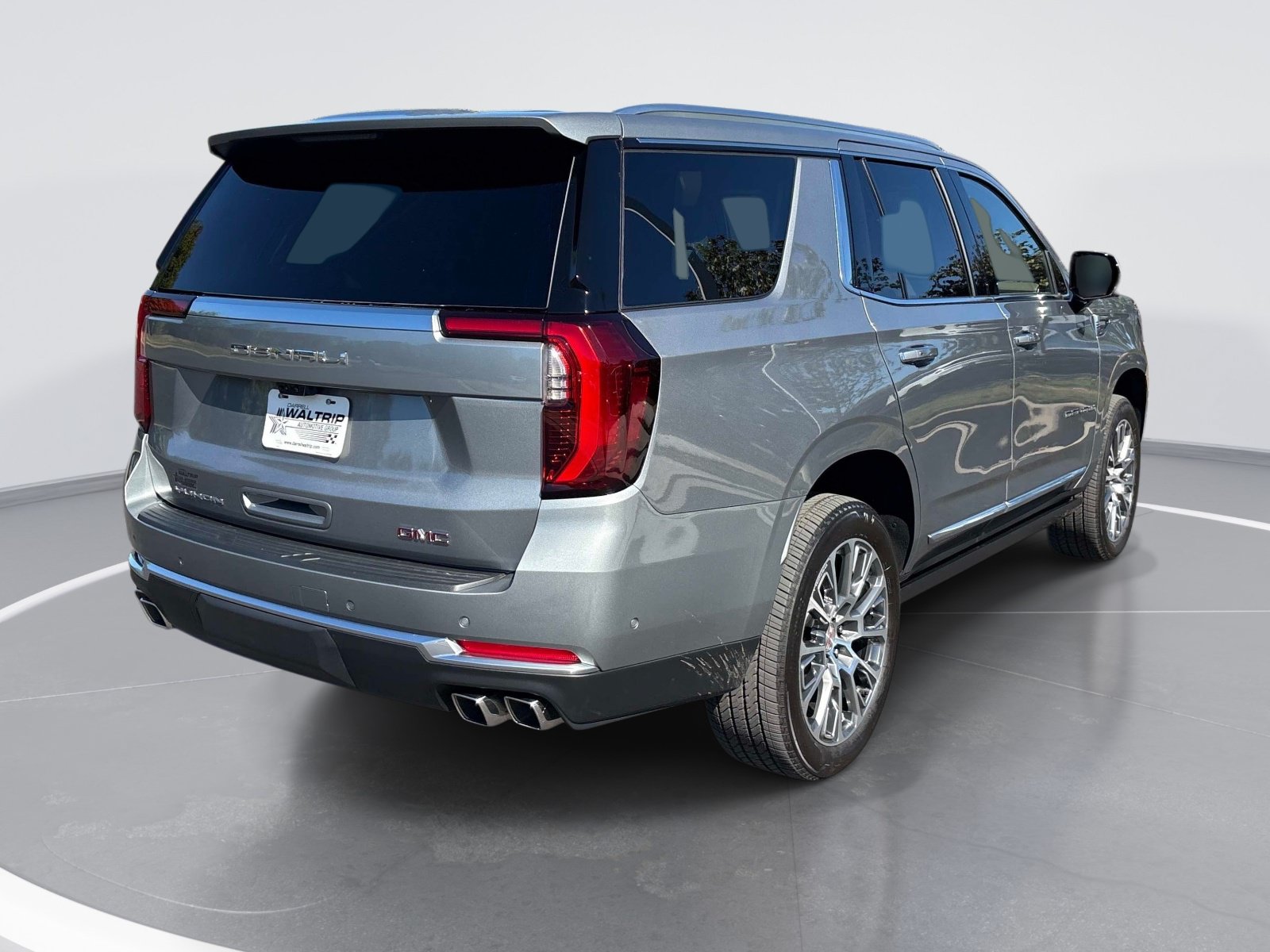 Used 2026 GMC Yukon Denali w/ Denali Reserve Package AWD/4WD image 8