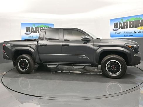 Used 2024 Toyota Tacoma TRD Off-Road w/ TRD Off Road Upgrade Package AWD/4WD image 7