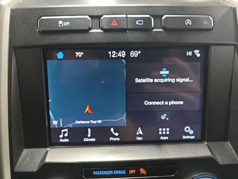 Used 2019 Ford F150 Lariat w/ Equipment Group 502A Luxury AWD/4WD image 22