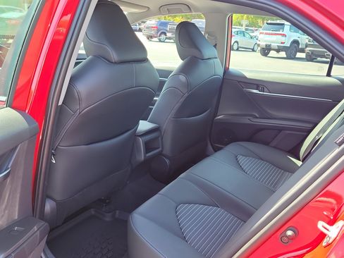 Used 2024 Toyota Camry SE FWD image 13