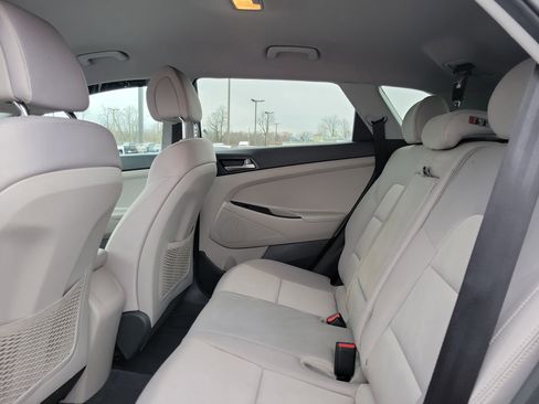 Used 2018 Hyundai Tucson SEL image 11