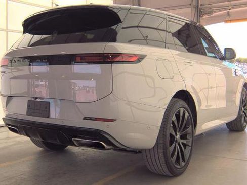 Used 2024 Land Rover Range Rover Sport Dynamic SE image 5