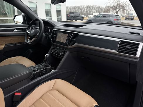 Certified 2023 Volkswagen Atlas Cross Sport SEL Premium R-Line image 30