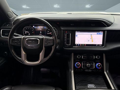 Used 2021 GMC Yukon XL Denali w/ Denali Premium Package RWD image 32