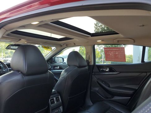 Certified 2023 Nissan Maxima Platinum w/ Sport Mat Group FWD image 14