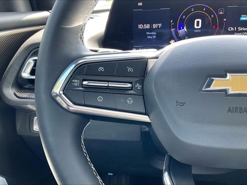 Used 2025 Chevrolet Traverse High Country w/ LPO, Floor Liner Package FWD image 34