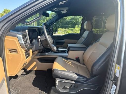 Used 2024 Ford F250 Lariat AWD/4WD image 9