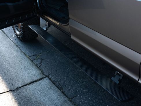 Used 2022 Ford F250 Lariat w/ Black Appearance Package image 27