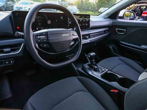 Certified 2025 Kia K4 FWD image 7