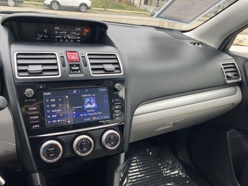 Used 2017 Subaru Forester 2.5i Premium w/ All-Weather Package image 13