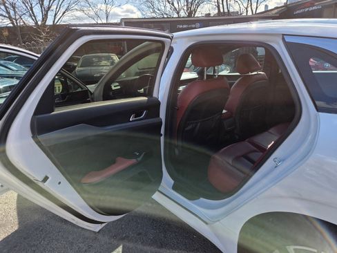 Used 2023 Kia K5 GT-Line image 2