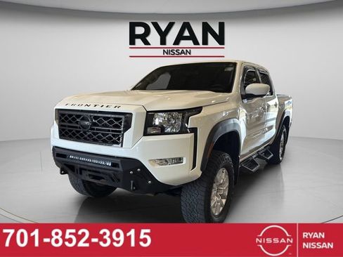 Certified 2022 Nissan Frontier SV AWD/4WD image 12